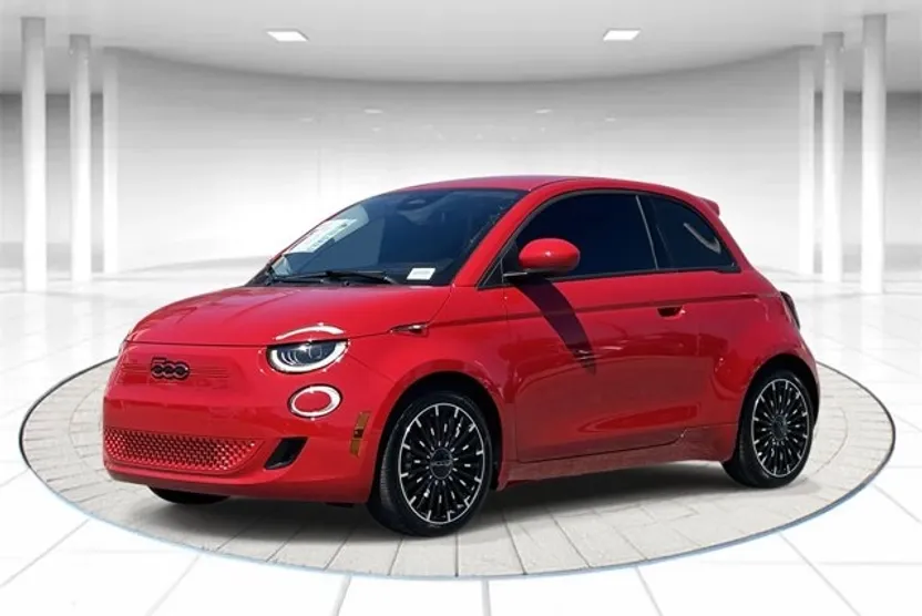 2024 Fiat 500e Red photo 1