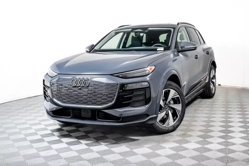 2025 Audi Q6 E-tron Premium Plus photo 1