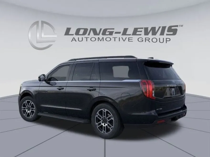 2025 Ford Expedition photo 1