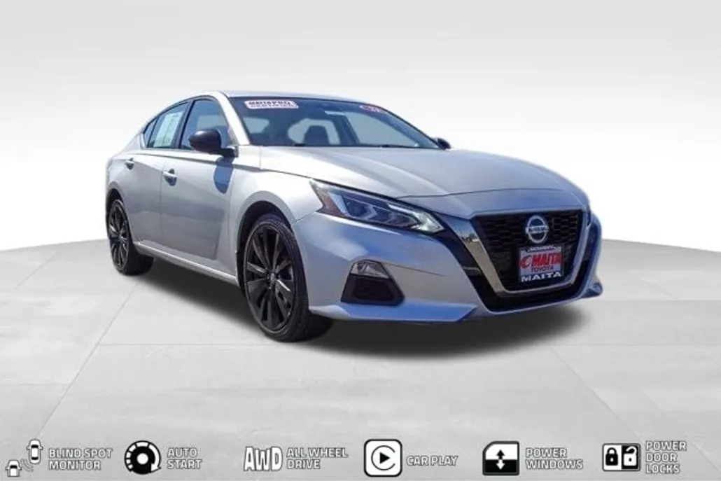 2021 Nissan Altima 2.5 SR photo 1