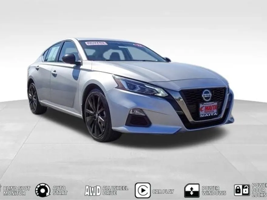 2021 Nissan Altima 2.5 SR photo 1