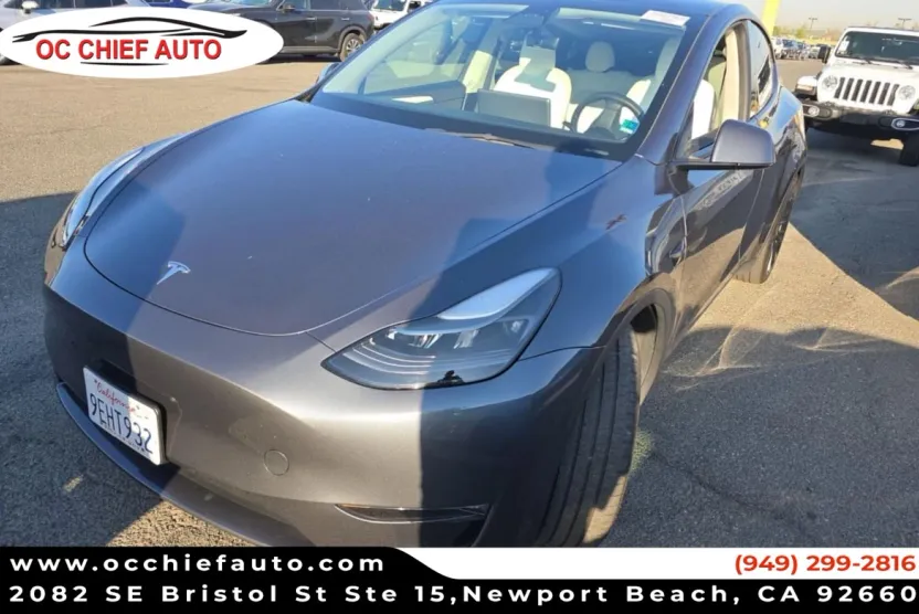 2023 Tesla Model Y Long Range photo 1