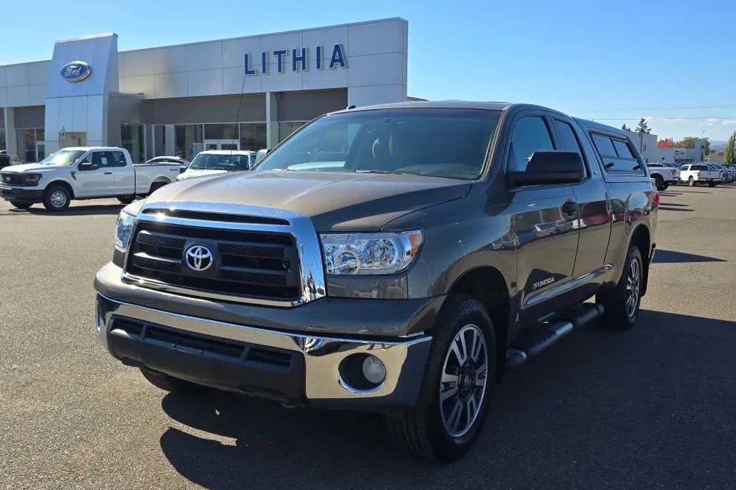 2013 Toyota Tundra SR5 photo 1