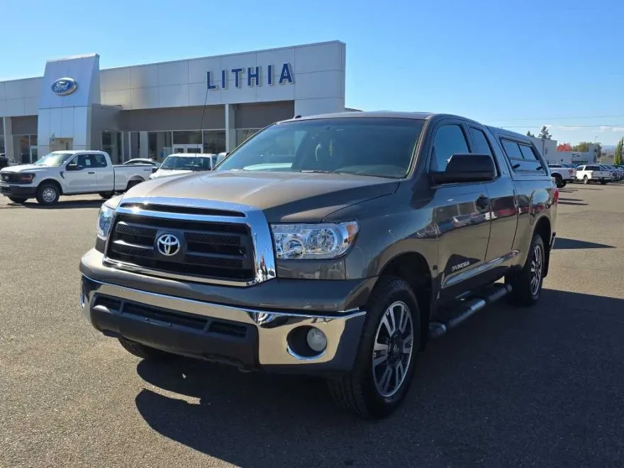 2013 Toyota Tundra SR5 photo 1