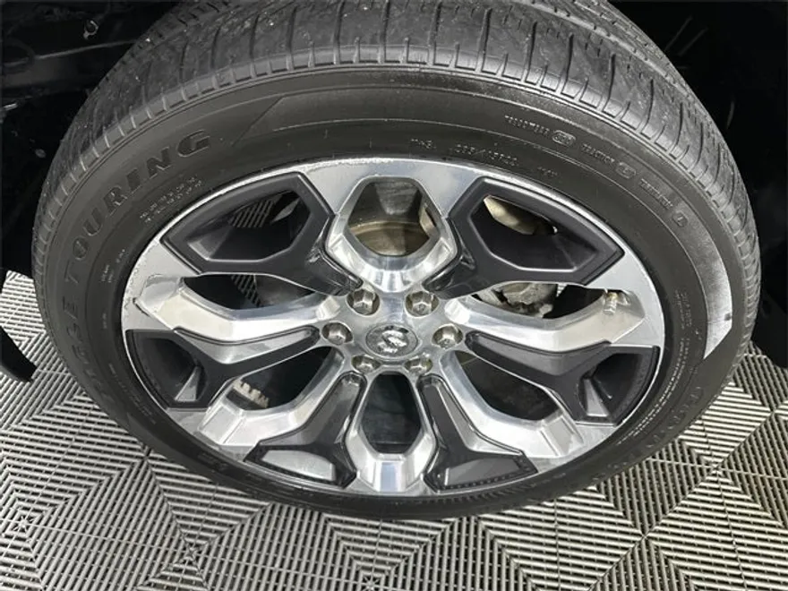 2021 Ram 1500 Limited photo 1