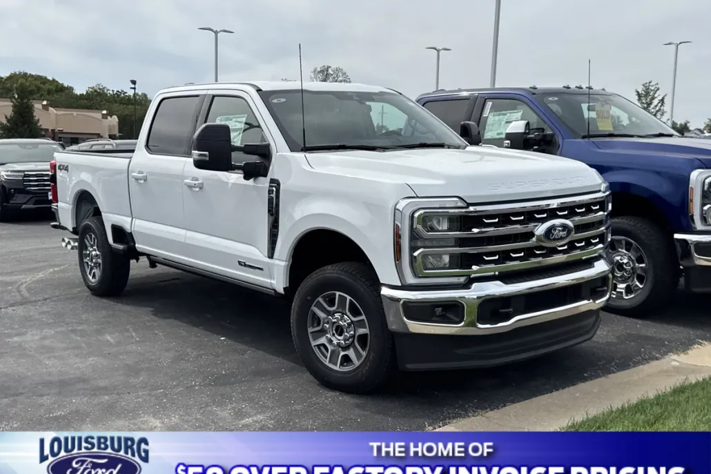 2026 Ford F-250 Lariat photo 1