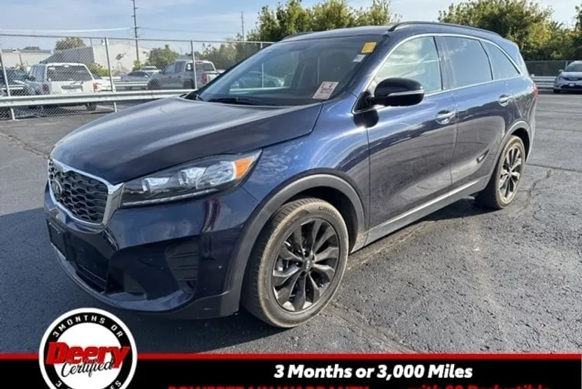 2020 Kia Sorento S photo 1