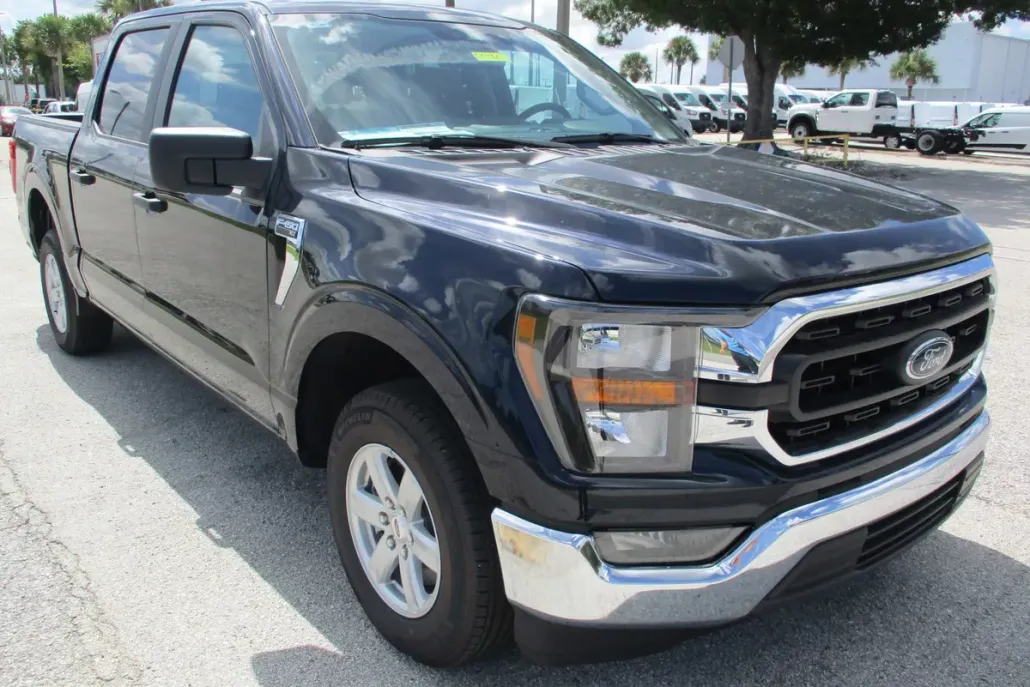 2023 Ford F-150 XLT photo 1