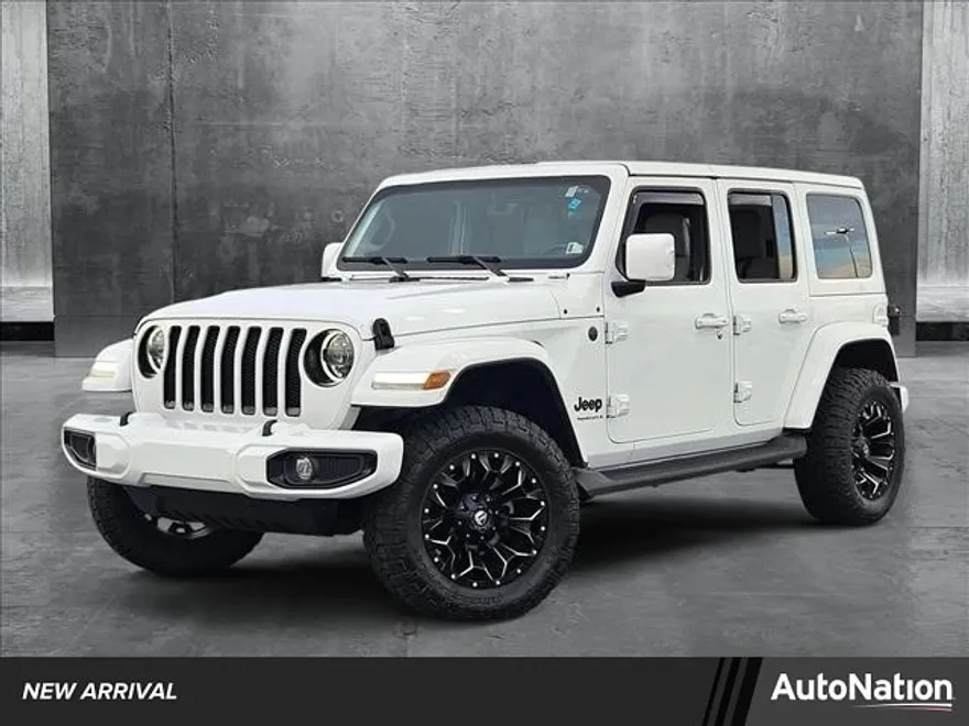 2023 Jeep Wrangler Sahara photo 1