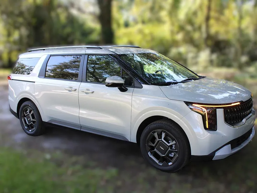 2026 Kia Carnival EX photo 1