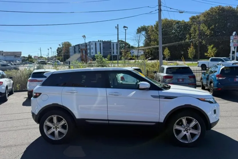 2013 Land Rover Range Rover Evoque Pure photo 1
