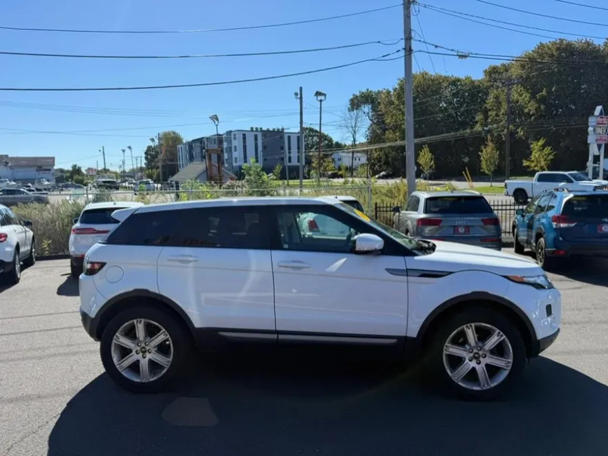 2013 Land Rover Range Rover Evoque Pure photo 1