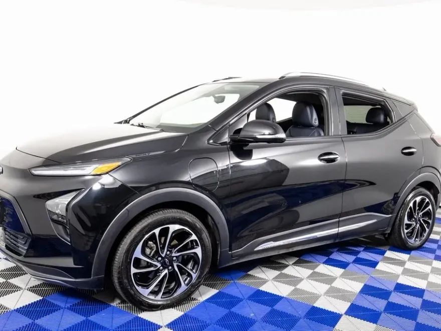 2022 Chevrolet Bolt EUV Premier photo 1