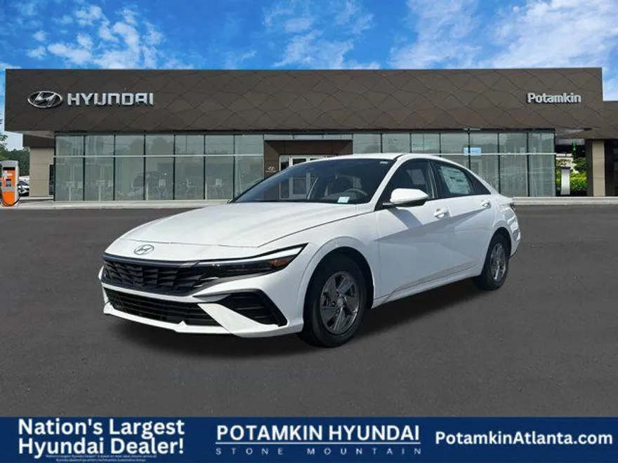 2025 Hyundai Elantra SE photo 1