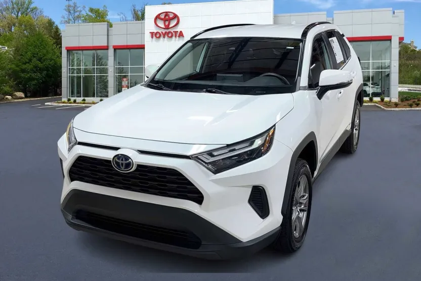2022 Toyota RAV4 Hybrid XLE photo 1