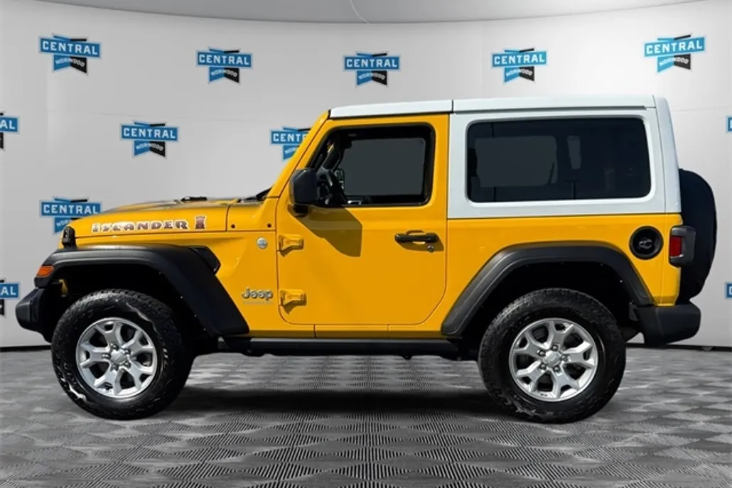 2021 Jeep Wrangler Islander photo 1