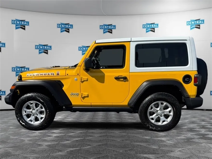 2021 Jeep Wrangler Islander photo 1