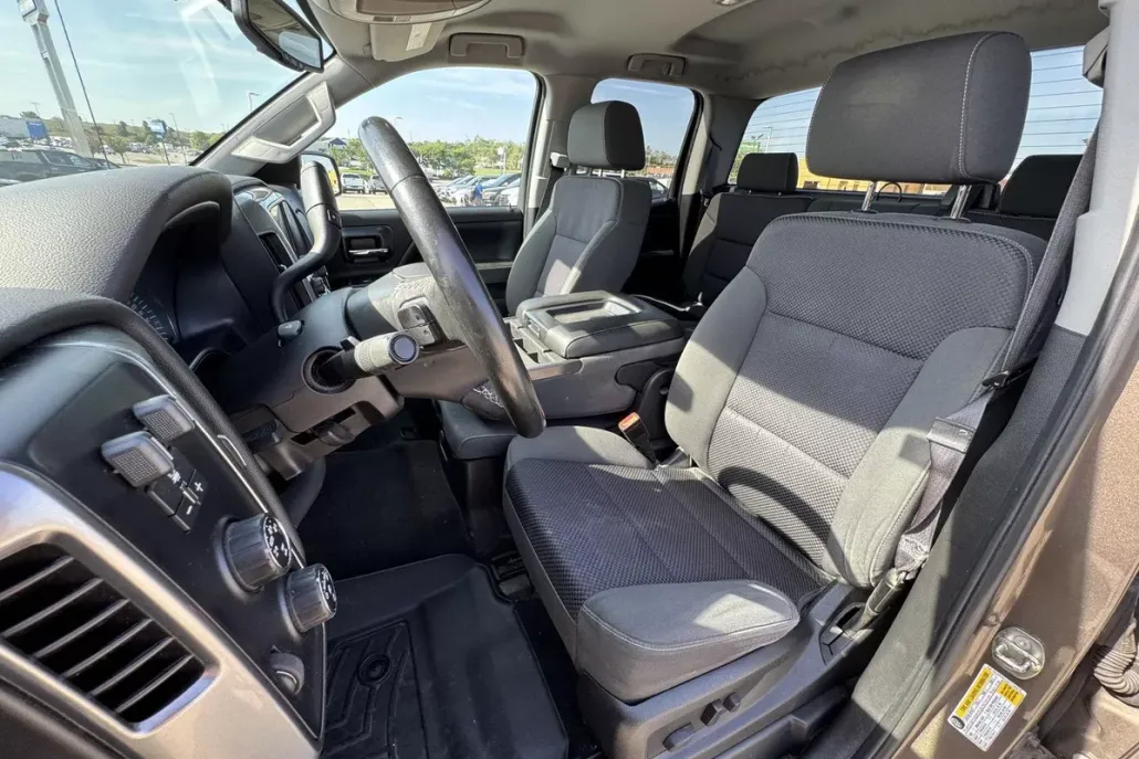 2015 Chevrolet Silverado 1500 LT photo 1