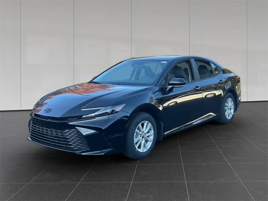 2026 Toyota Camry LE photo 1