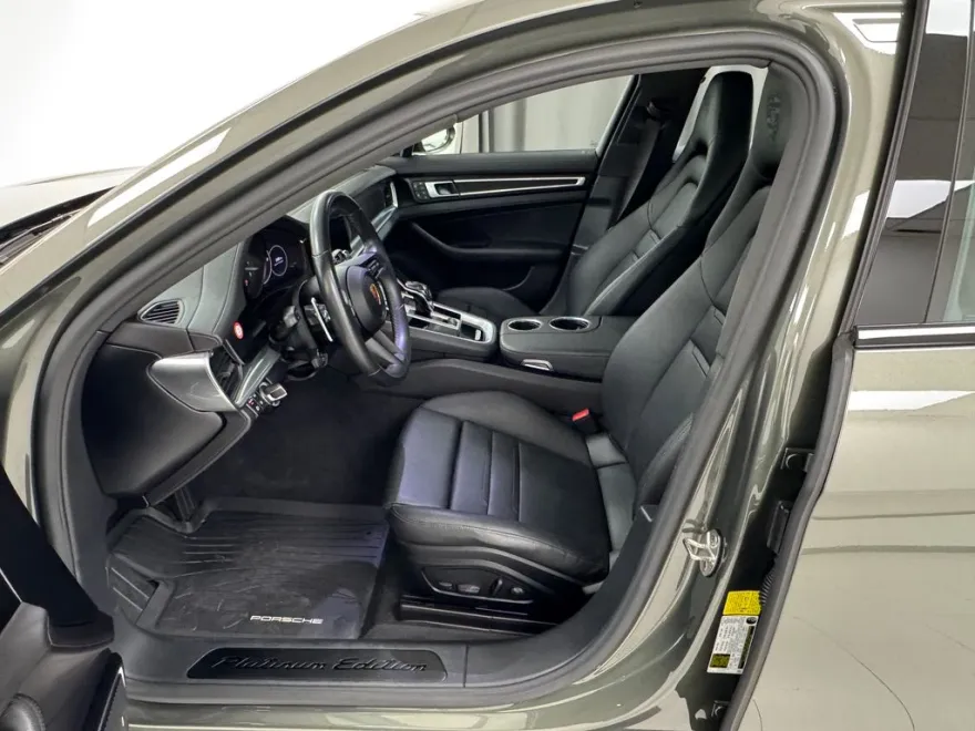 2023 Porsche Panamera 4 Platinum photo 10