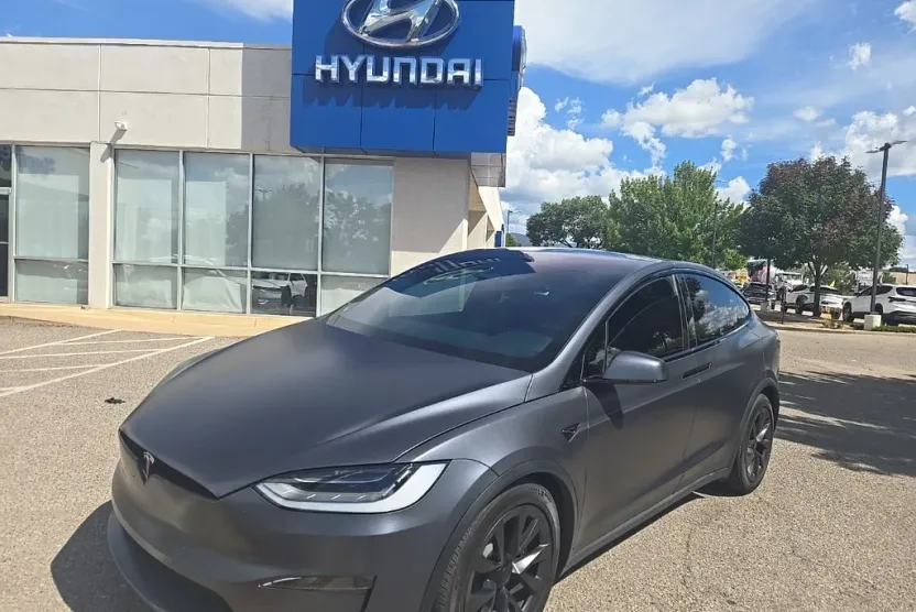 2023 Tesla Model X photo 1