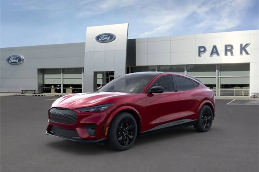 2025 Ford Mustang Mach-E GT photo 1