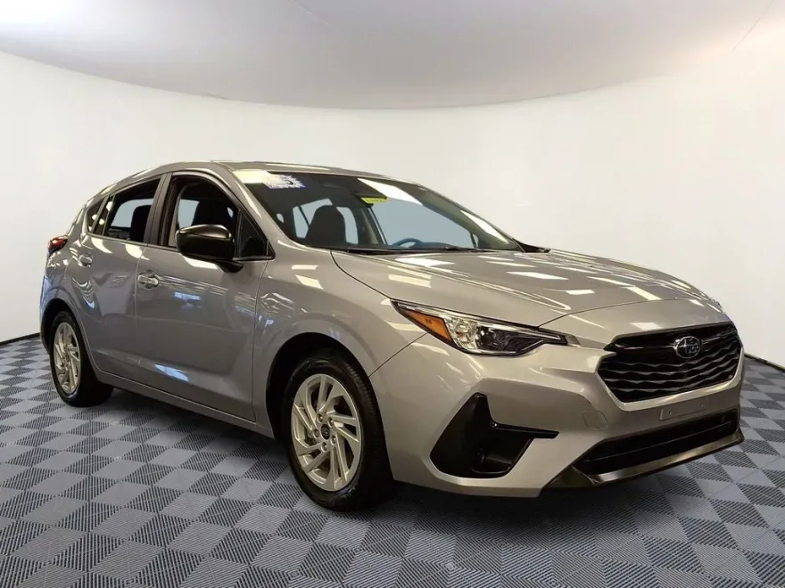 2025 Subaru Impreza Base photo 1