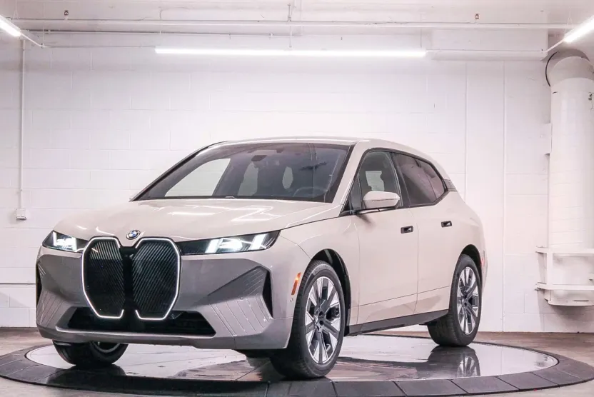 2026 Bmw iX photo 1