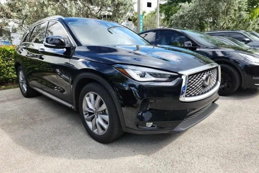 2022 Infiniti QX50 Luxe photo 1