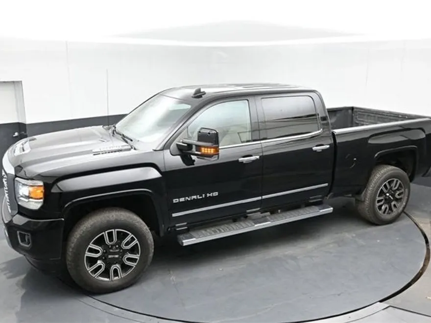 2019 Gmc Sierra 3500 HD Denali photo 1