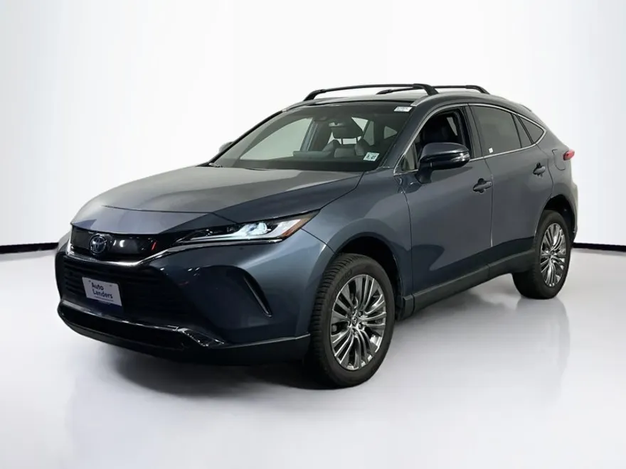 2022 Toyota Venza XLE photo 1