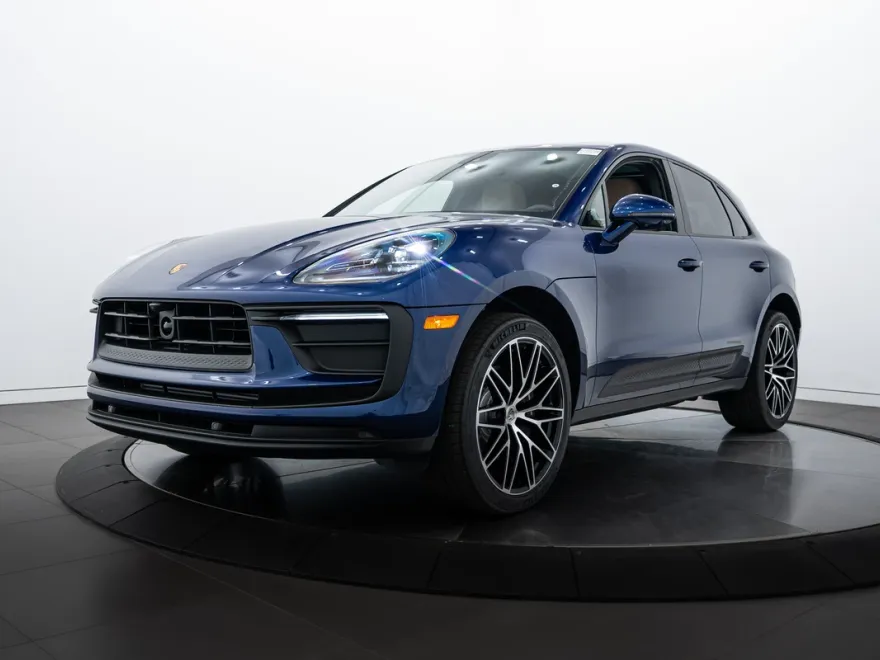 2025 Porsche Macan Base photo 1