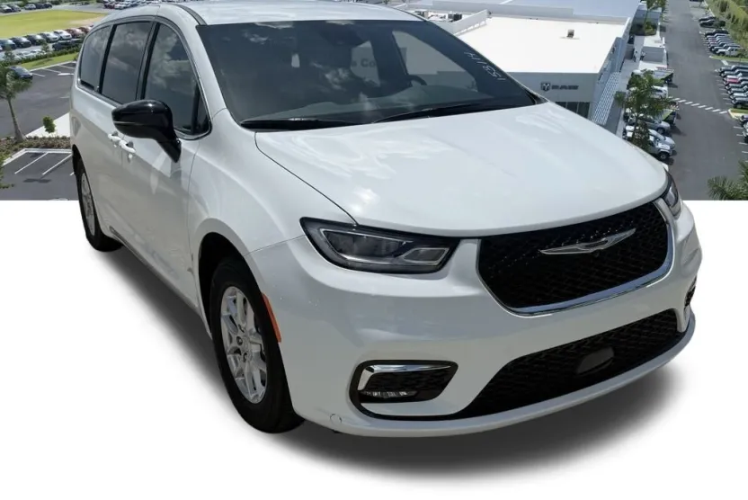 2026 Chrysler Pacifica photo 1