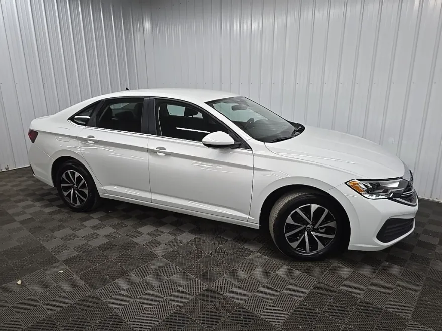 2024 Volkswagen Jetta 1.5T S photo 1
