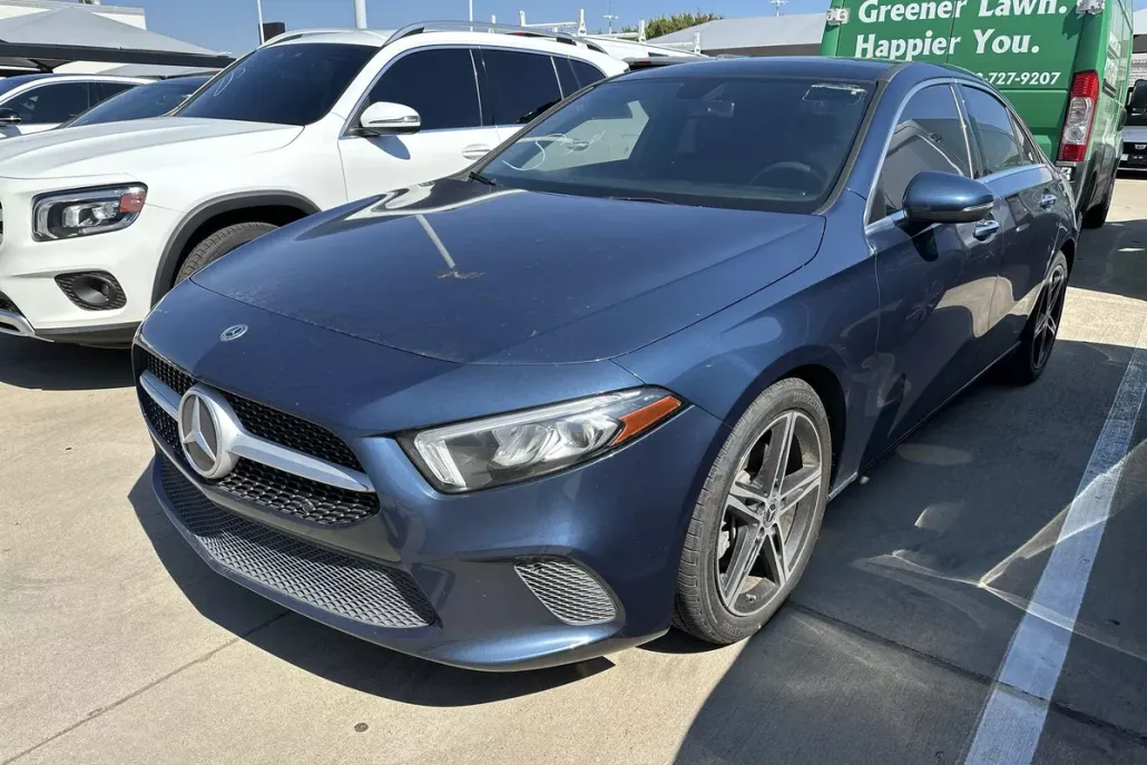 2020 Mercedes Benz A 220 photo 1