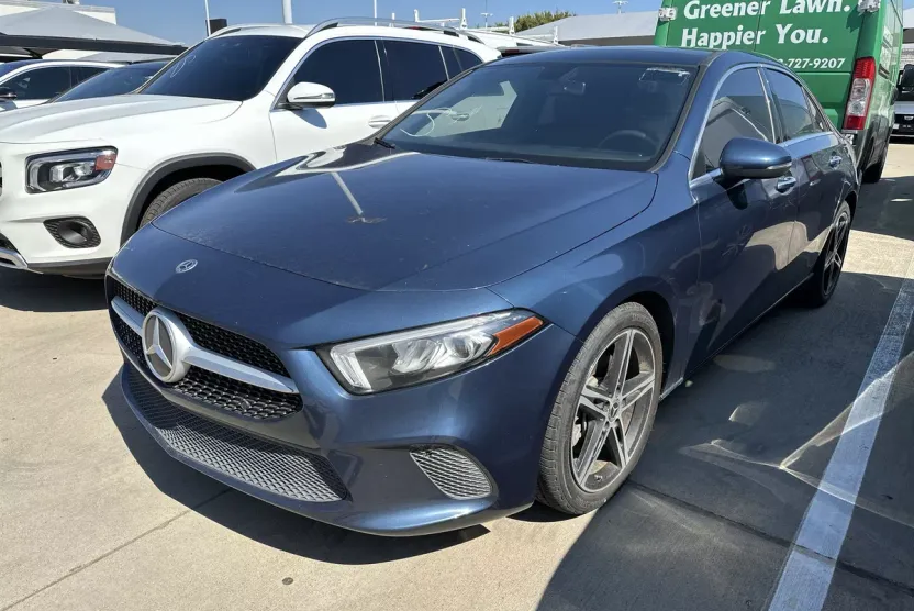 2020 Mercedes Benz A 220 photo 1