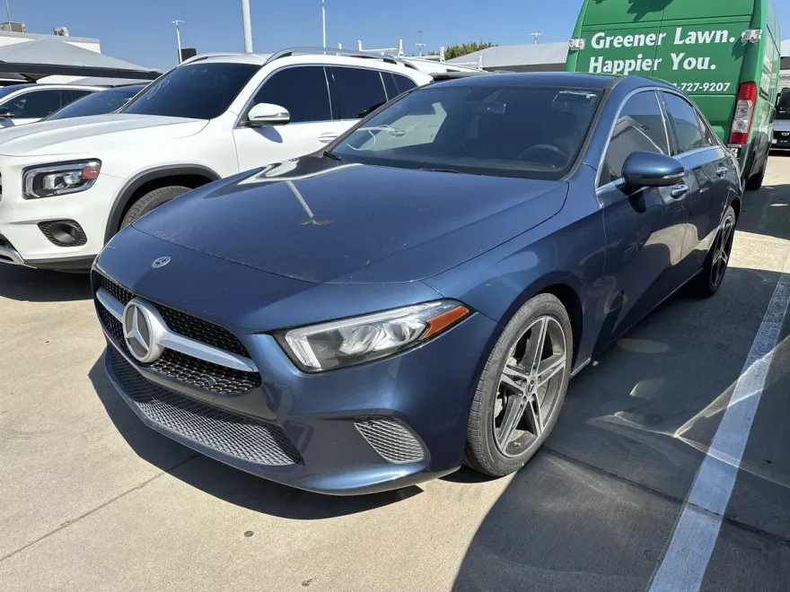 2020 Mercedes Benz A 220 photo 1