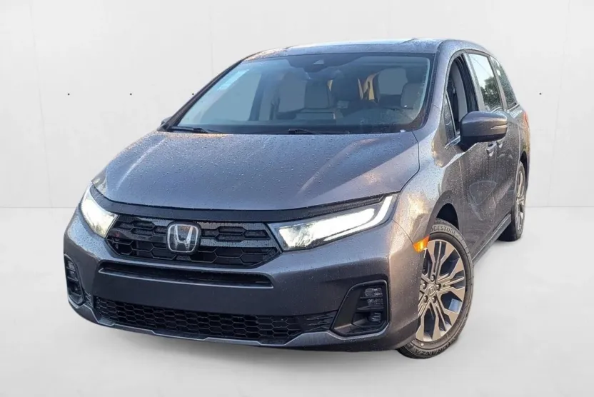 2025 Honda Odyssey Touring photo 1
