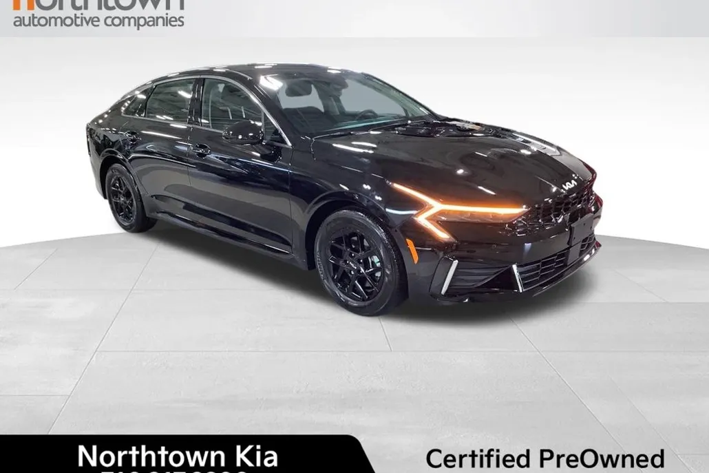 2025 Kia K5 LXS photo 1