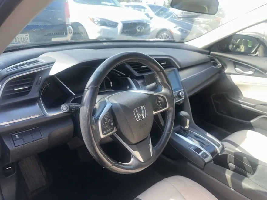 2018 Honda Civic EX-T photo 1