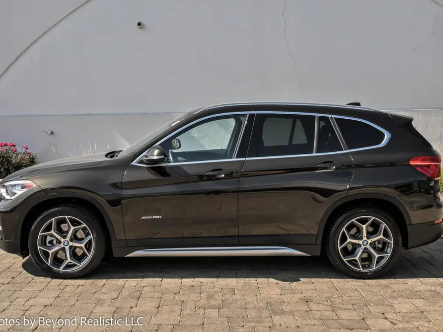 2017 Bmw X1 XDrive28i photo 2