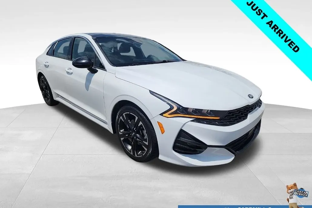 2021 Kia K5 GT-Line photo 1