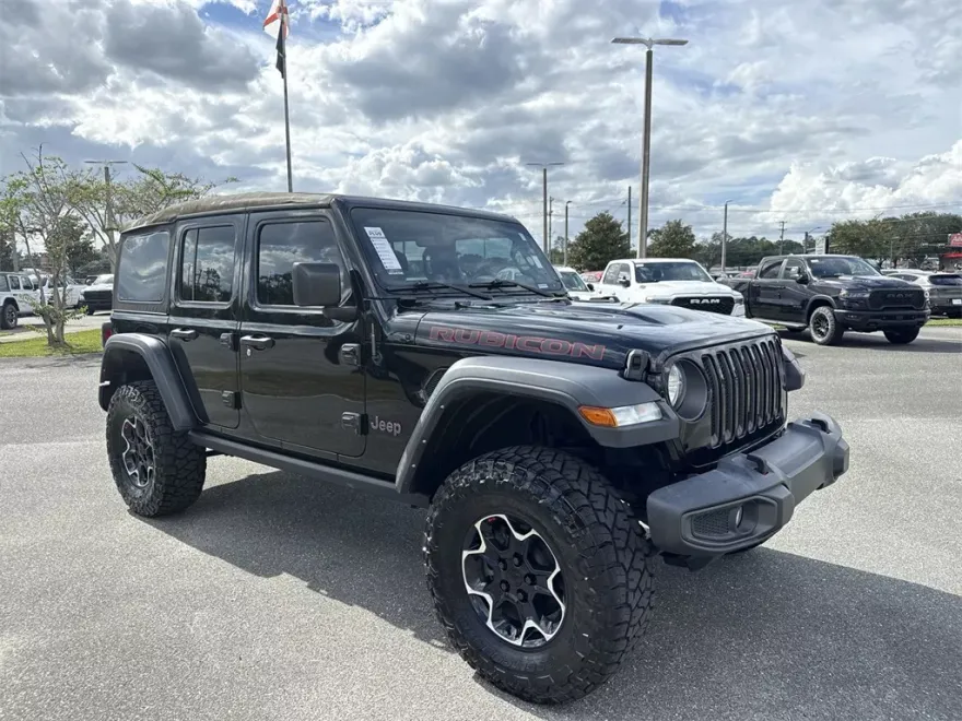 2023 Jeep Wrangler Rubicon photo 1