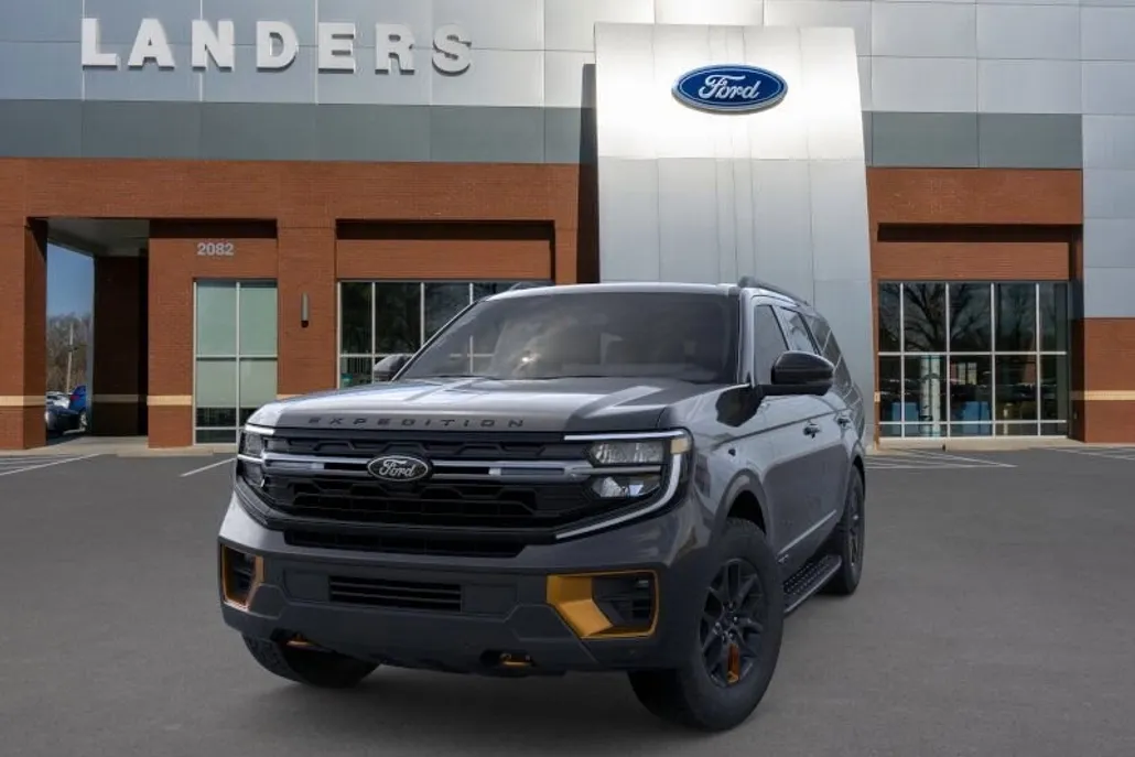 2025 Ford Expedition photo 1