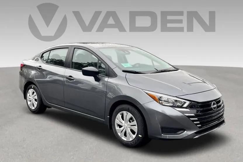2025 Nissan Versa 1.6 S photo 1