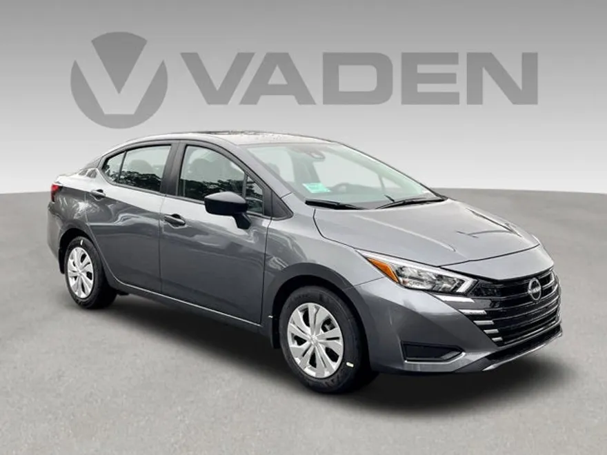 2025 Nissan Versa 1.6 S photo 1