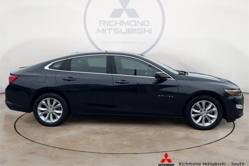 2023 Chevrolet Malibu 1LT photo 1