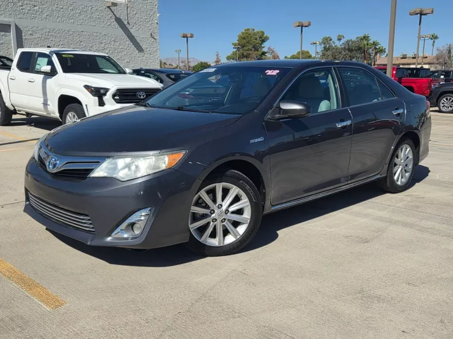 2012 Toyota Camry Hybrid XLE photo 1