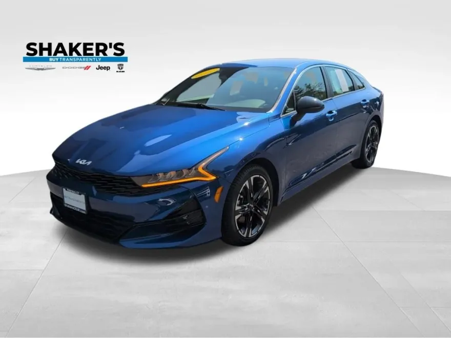 2022 Kia K5 GT-Line photo 1