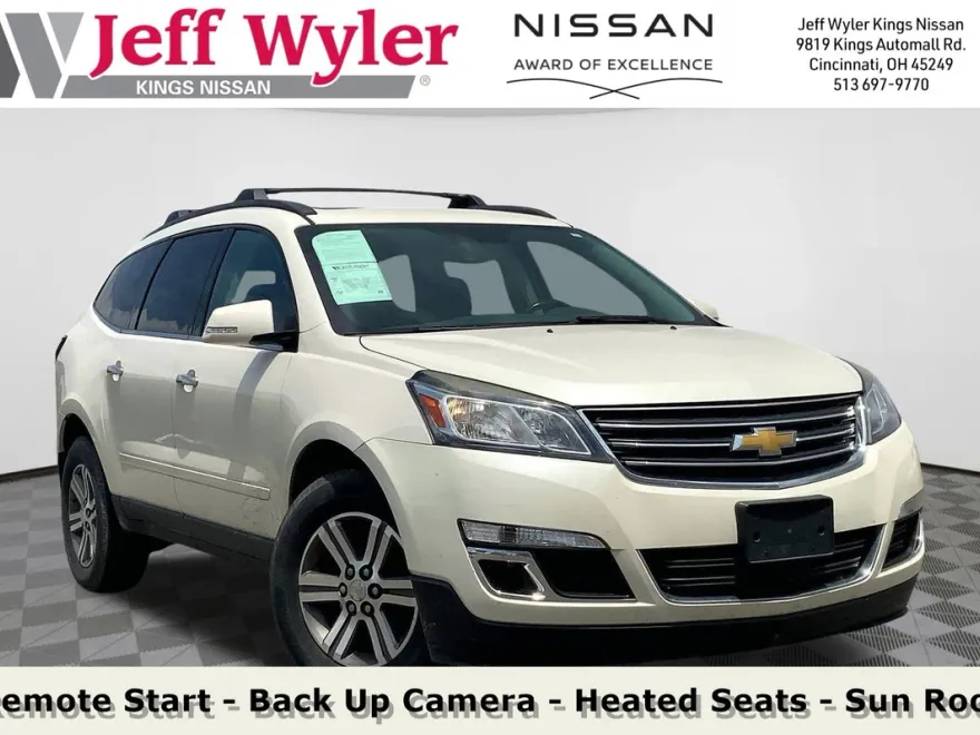 2015 Chevrolet Traverse 2LT photo 1
